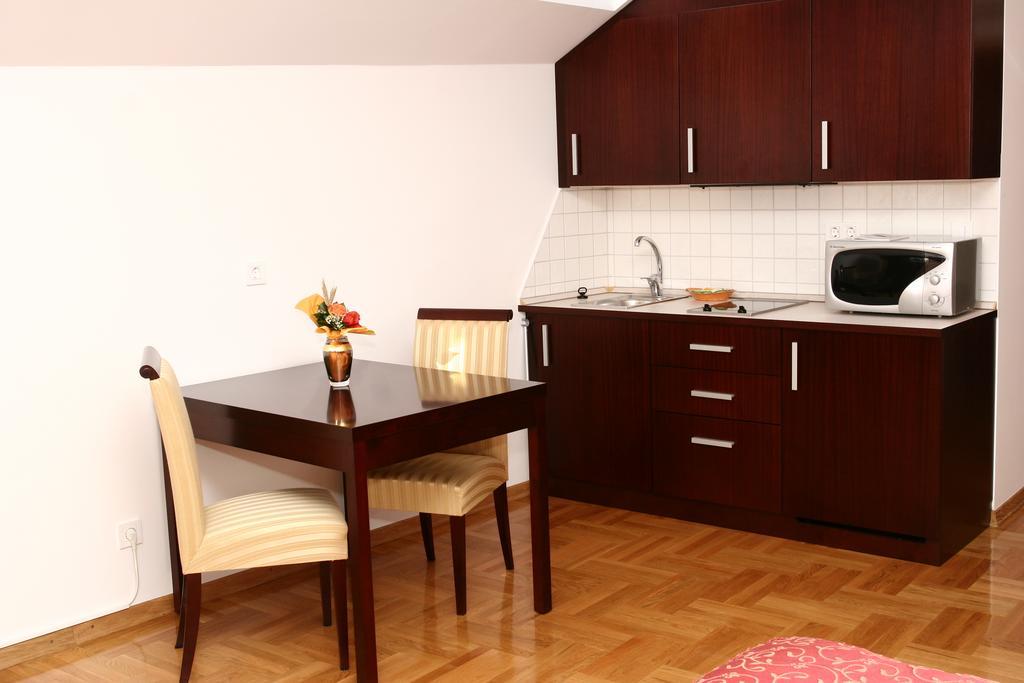 Apartmani Marbis Koprivnica Oda fotoğraf