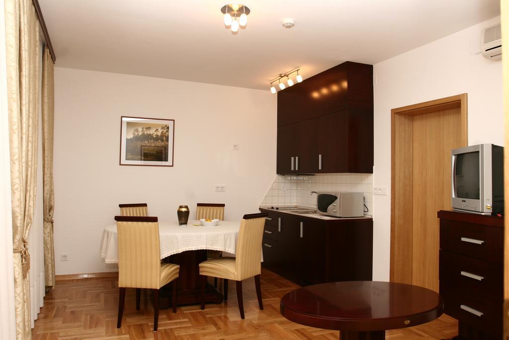 Apartmani Marbis Koprivnica Oda fotoğraf